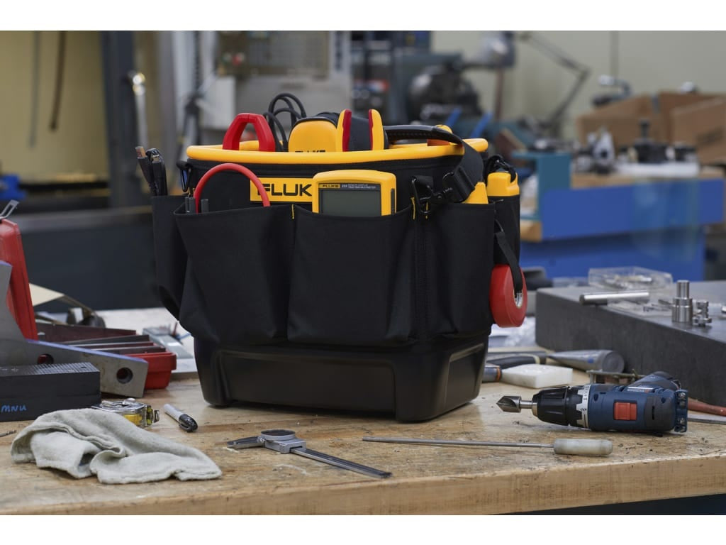 TB25 Hard Body Oval Tool Bucket New
