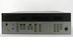 8657A Agilent RF Generator