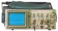 2215A Tektronix Analog Oscilloscope Used