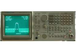 2711 Tektronix Spectrum Analyzer