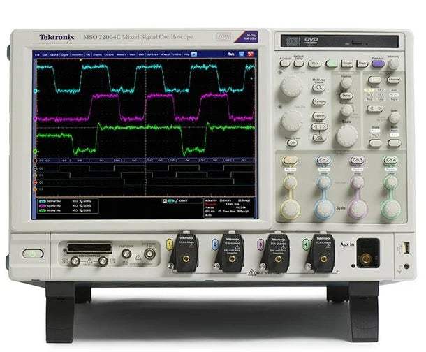 Tektronix DSA73304D 33 GHz Digital Serial Analyzer (Pre-Owned)