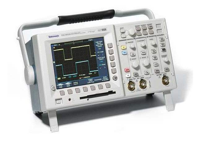 Tektronix TDS3044B 400 MHz 4-Channel Digital Phosphor Oscilloscope (Pre-Owned)