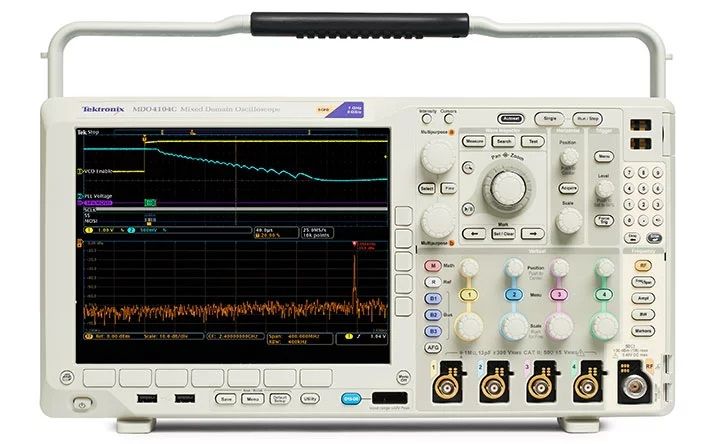 NBC] Tektronix MDO4104C ミックスド・ドメイン・オシロスコープ 1GHz