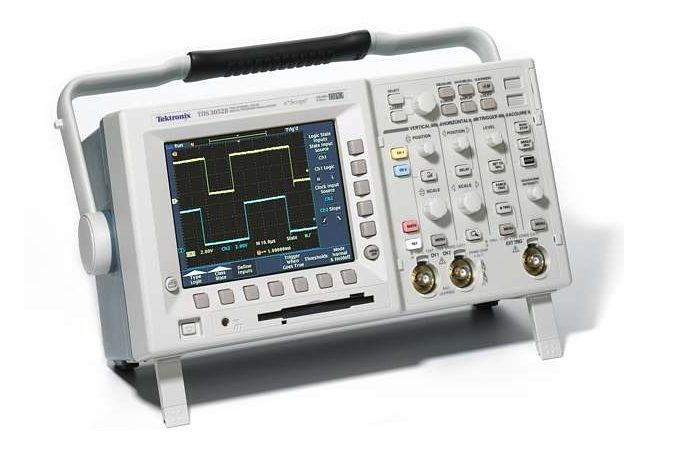 TDS3052B Tektronix Digital Oscilloscope - Digital - Oscilloscopes